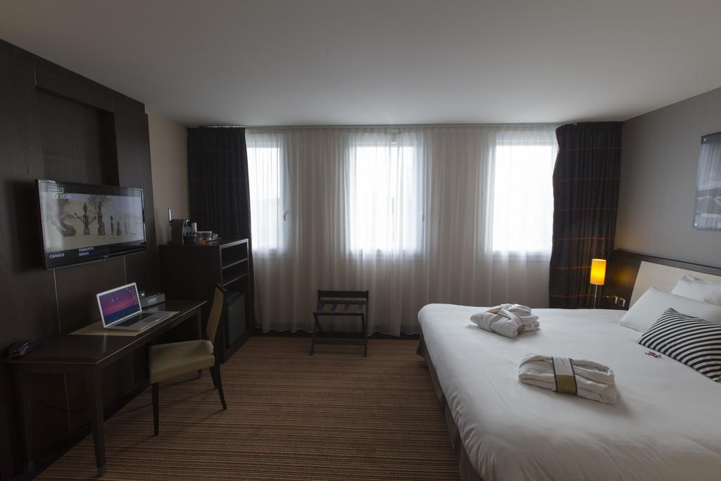 Hotel Mercure Rennes Cesson Oda fotoğraf